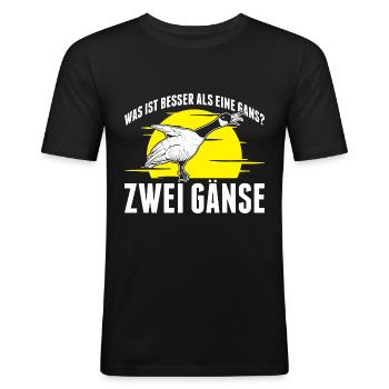 Was ist besser als eine Gans? Zwei Gänse - Männer Slim Fit T-Shirt - Schwarz - Vorne - Nik (191cm)