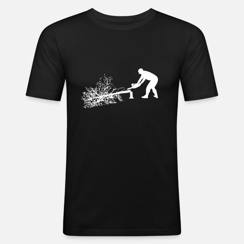 Ein Waldarbeiter fällt einen Baum - Männer Slim Fit T-Shirt - Schwarz