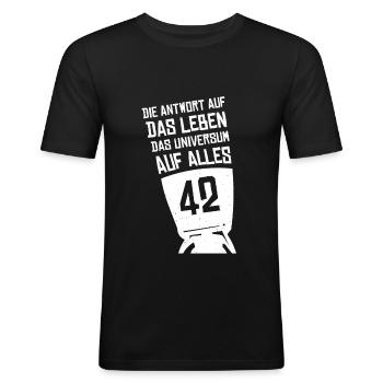 42 Is The Answer Antwort Auf Alles Leben Universum - Männer Slim Fit T-Shirt - Schwarz - Vorne - Nik (191cm)