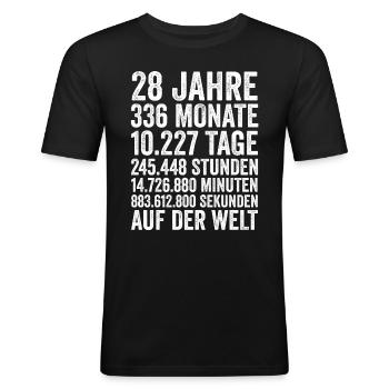 28 Jahre Achtundzwanzigster Geburtstag - Männer Slim Fit T-Shirt - Schwarz - Vorne - Nik (191cm)