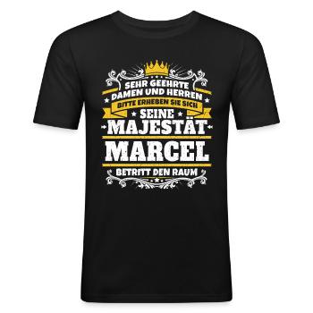Seine Majestät Marcel - Männer Slim Fit T-Shirt - Schwarz - Vorne - Nik (191cm)