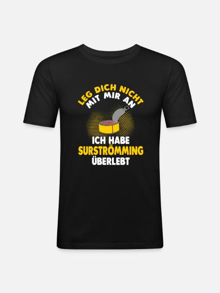 Surströmming Hering Fisch Kotzfisch Stinkefisch - Männer Slim Fit T-Shirt - Schwarz