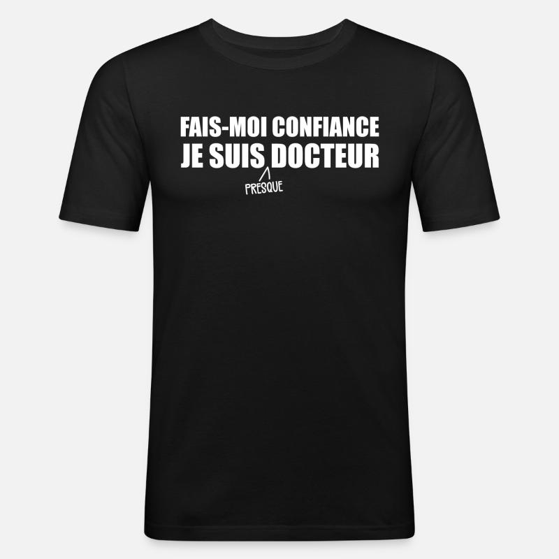 Ich bin fast ein Arzt - Männer Slim Fit T-Shirt - Schwarz