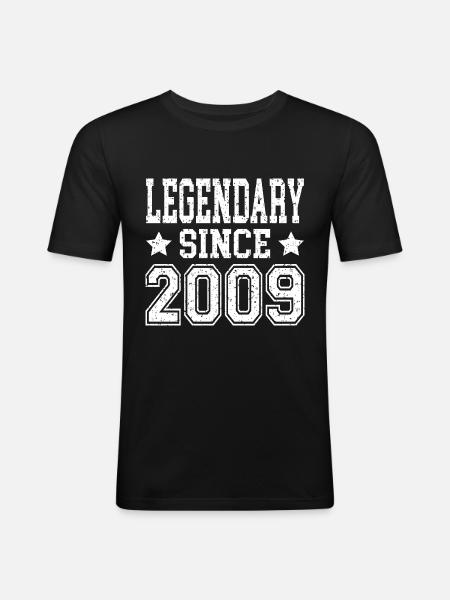 Legendary since 2009 - Männer Slim Fit T-Shirt - Schwarz