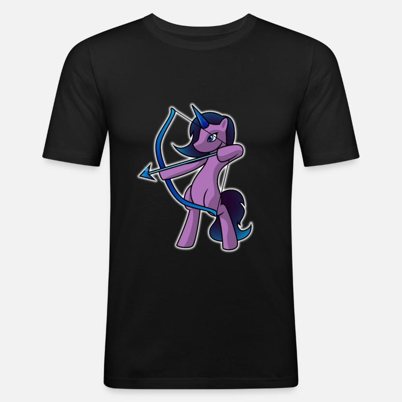 Bogenschütze Einhorn - Männer Slim Fit T-Shirt - Schwarz