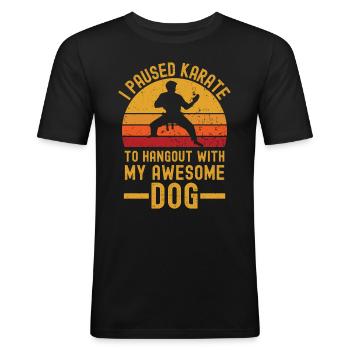 Karaté et chien rétro vintage - T-shirt près du corps Homme - noir - Devant - Nik (191cm)