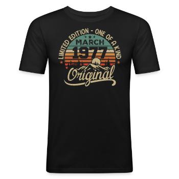 Original März 1977 Geburtstagsgeschenk März 1977 - Männer Slim Fit T-Shirt - Schwarz - Vorne - Nik (191cm)