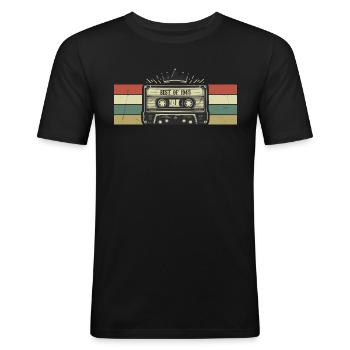 1945 Kassette - Geboren 1945 Geburtstagsgeschenk - Männer Slim Fit T-Shirt - Schwarz - Vorne - Nik (191cm)