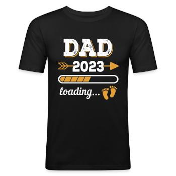 Papa 2023 Zukünftiger Vater - Männer Slim Fit T-Shirt - Schwarz - Vorne - Nik (191cm)