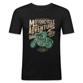 MOTORCYCLE ADVENTURE - MOTORRAD BIKER SHIRT MOTIV - Männer Slim Fit T-Shirt - Schwarz - Vorne - Nik (191cm)