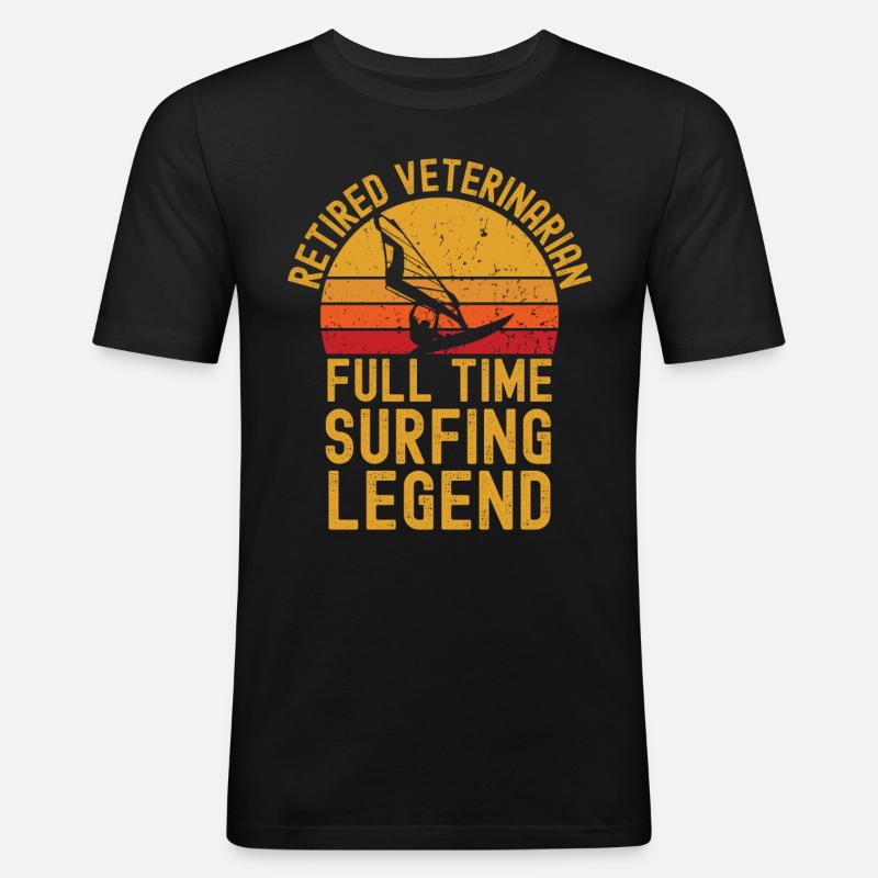 Windsurf-Legende im Ruhestand - Männer Slim Fit T-Shirt - Schwarz
