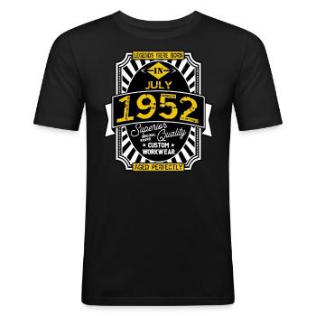 1952 JULI - Männer Slim Fit T-Shirt - Schwarz - Vorne - Nik (191cm)