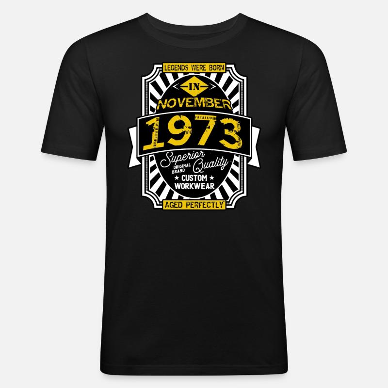 NOVEMBER 1973 - Männer Slim Fit T-Shirt - Schwarz