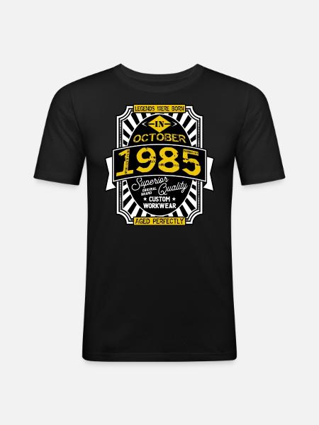 1985 OKTOBER - Männer Slim Fit T-Shirt - Schwarz