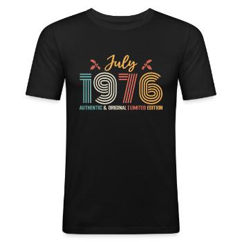 Juli 1976 Geburtstag Juli 1976 Juli - Männer Slim Fit T-Shirt - Schwarz - Vorne - Nik (191cm)