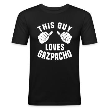 Dieser Typ Liebt Gazpacho - Männer Slim Fit T-Shirt - Schwarz - Vorne - Nik (191cm)