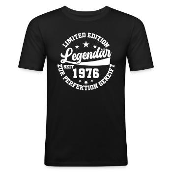 1976 - 48. Geburtstag - Männer Slim Fit T-Shirt - Schwarz - Vorne - Nik (191cm)