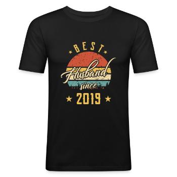 Best husband since 2019 Anniversary wedding - Männer Slim Fit T-Shirt - Schwarz - Vorne - Nik (191cm)