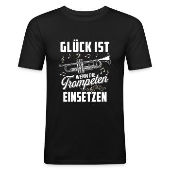 Glück ist wenn die Trompeten einsetzen - Männer Slim Fit T-Shirt - Schwarz - Vorne - Nik (191cm)