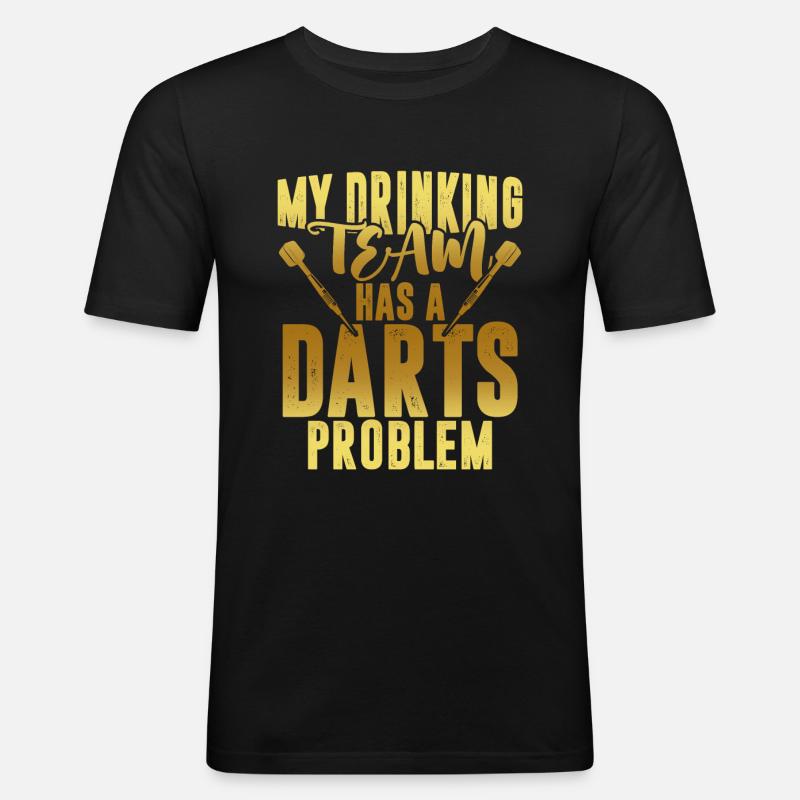 drinking team darts - Männer Slim Fit T-Shirt - Schwarz