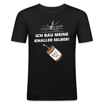 Pyro baut Feuerwerk - Männer Slim Fit T-Shirt - Schwarz - Vorne - Nik (191cm)