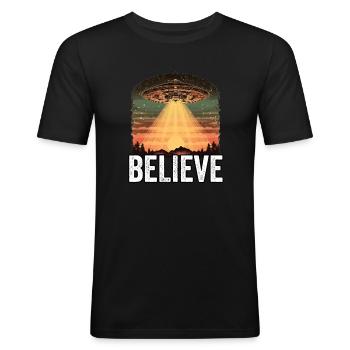 Ovni - Croire - T-shirt près du corps Homme - noir - Devant - Nik (191cm)
