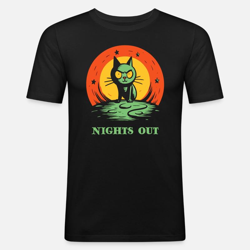 Nachts draußen, eine Katze - Männer Slim Fit T-Shirt - Schwarz