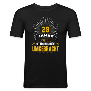 28 Hochzeitstag Mann 28 Jahre Ehe Nelkenhochzeit - Männer Slim Fit T-Shirt - Schwarz - Vorne - Nik (191cm)