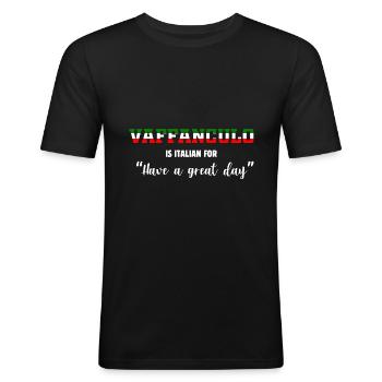 Lustiges italienisches Vaffanculo ist italienisch - Männer Slim Fit T-Shirt - Schwarz - Vorne - Nik (191cm)