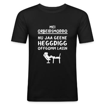 Sachsen Arbeitsmotto sächsisch | Anti Stress Shirt - Männer Slim Fit T-Shirt - Schwarz - Vorne - Nik (191cm)