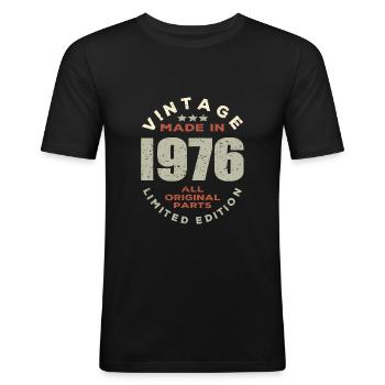 Vintage retro 1976 - T-shirt près du corps Homme - noir - Devant - Nik (191cm)