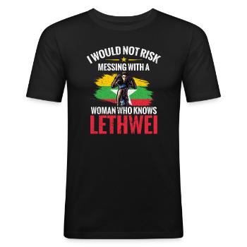 Ich Würde Es Nicht Riskieren, Mich Mit Einer Frau - Männer Slim Fit T-Shirt - Schwarz - Vorne - Nik (191cm)