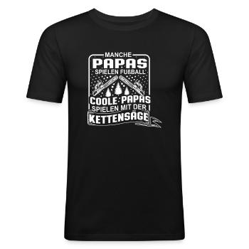 Coole Papas spielen mit der Kettensäge - Männer Slim Fit T-Shirt - Schwarz - Vorne - Nik (191cm)