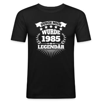 1985 - Männer Slim Fit T-Shirt - Schwarz - Vorne - Nik (191cm)
