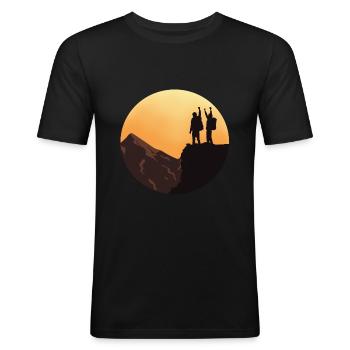 Wanderer Freiheit - Männer Slim Fit T-Shirt - Schwarz - Vorne - Nik (191cm)