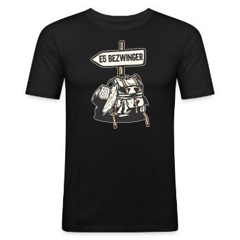 Alpenüberquerung Oberstdorf Meran E5 Fernwanderweg - Männer Slim Fit T-Shirt - Schwarz - Vorne - Nik (191cm)