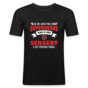 Sergent cadeau drôle militaire grade - T-shirt près du corps Homme - noir - Devant - Nik (191cm)