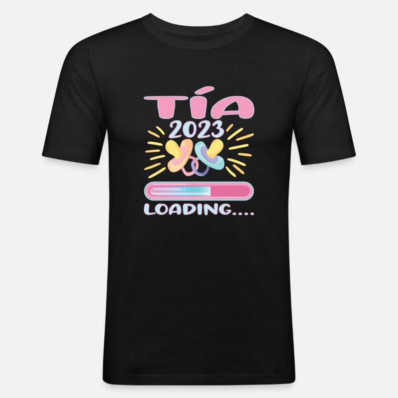 Tía 2023 Loading - Männer Slim Fit T-Shirt - Schwarz
