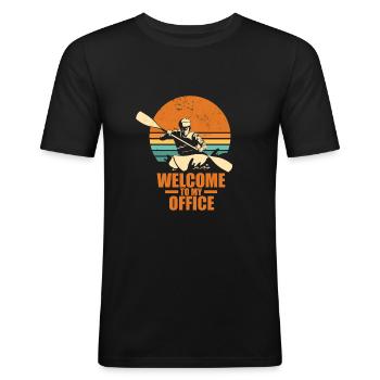 Kajak Sprüche | Kanu Rudersport Geschenkidee - Männer Slim Fit T-Shirt - Schwarz - Vorne - Nik (191cm)