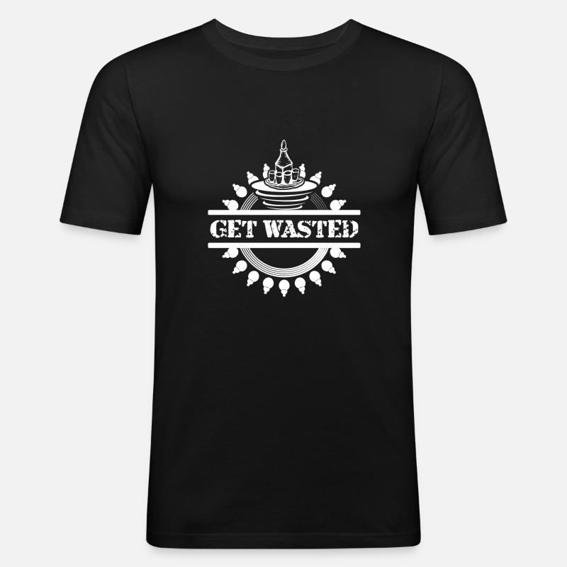 get drunk - Männer Slim Fit T-Shirt - Schwarz