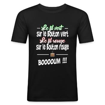 fil vert , fil rouge - T-shirt près du corps Homme - noir - Devant - Nik (191cm)
