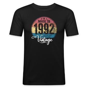 Vintage Made in 1992 Geburtsjahr 1992 Geburtstag - Männer Slim Fit T-Shirt - Schwarz - Vorne - Nik (191cm)