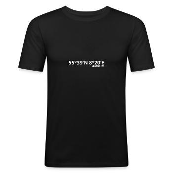 Amrum Koordinaten - Männer Slim Fit T-Shirt - Schwarz - Vorne - Nik (191cm)