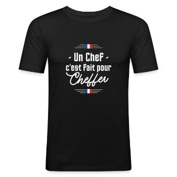 Un chef c'est fait pour cheffer - Citation Chirac - T-shirt près du corps Homme - noir - Devant - Nik (191cm)