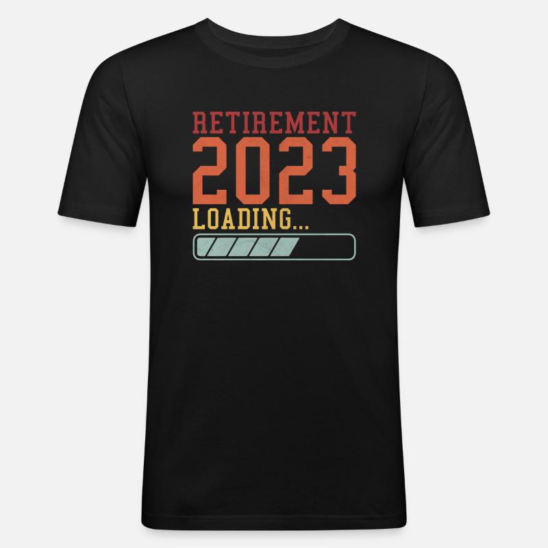 Retirement 2023 Loading - Männer Slim Fit T-Shirt - Schwarz