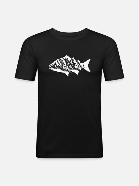 Berglandschaft im Fisch - Männer Slim Fit T-Shirt - Schwarz