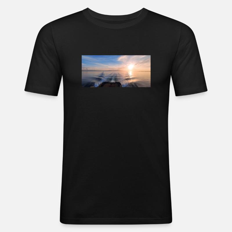 Heckwasser - Männer Slim Fit T-Shirt - Schwarz