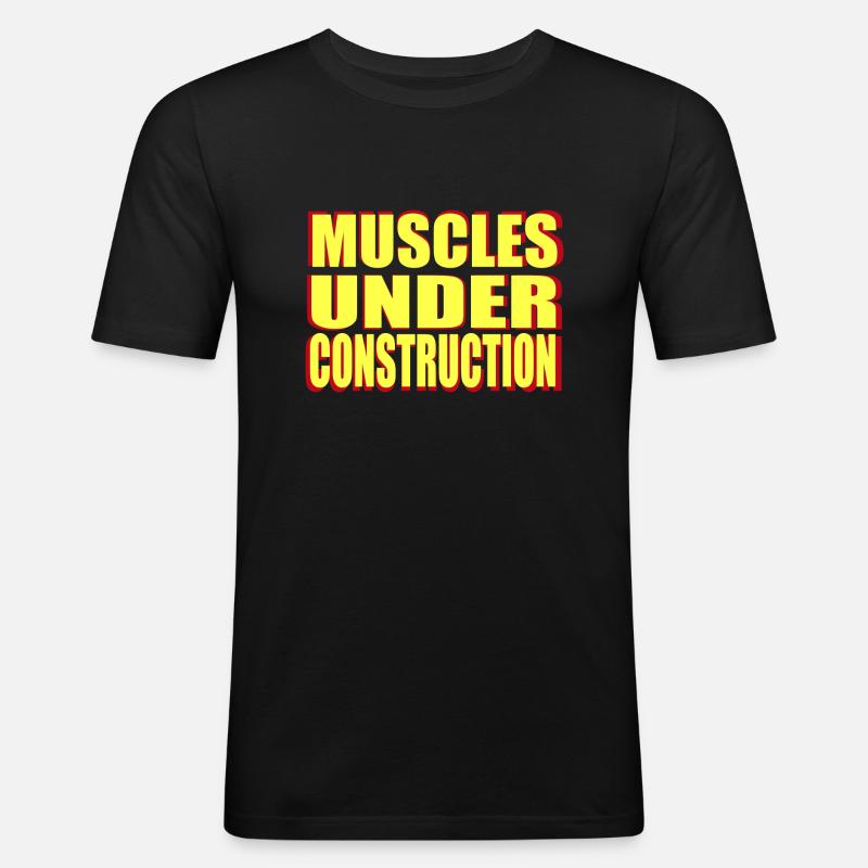muscles under construction - Männer Slim Fit T-Shirt - Schwarz