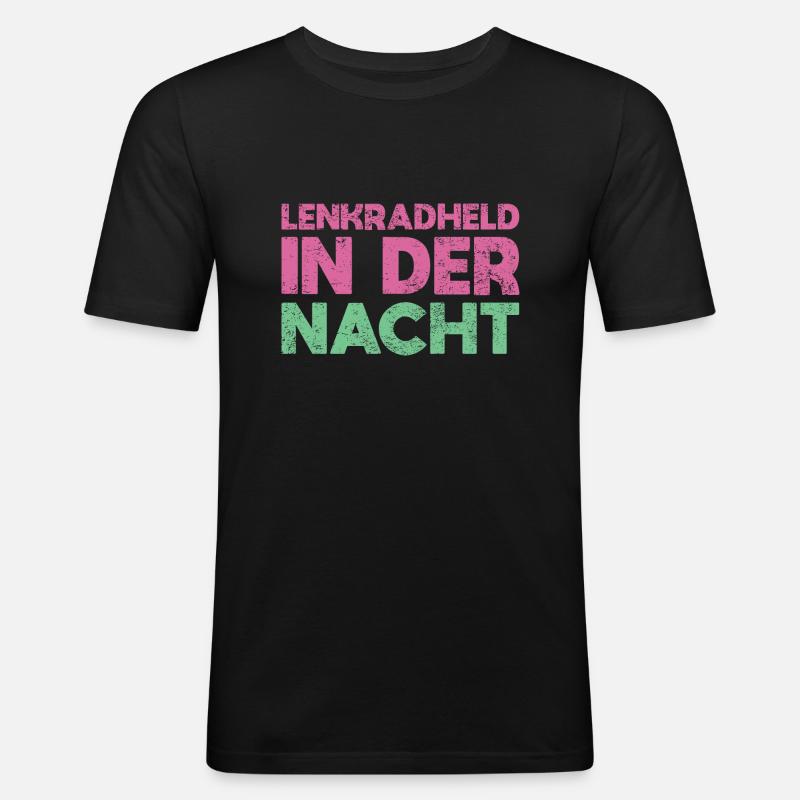 Lenkradheld In Der Nacht - Männer Slim Fit T-Shirt - Schwarz