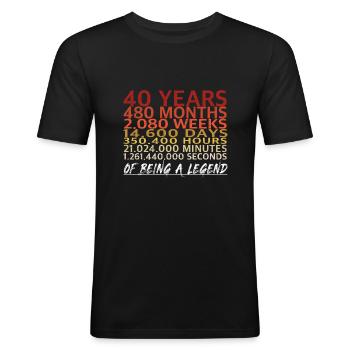 40. Geburtstag - 40 Jahre eine Legende - Männer Slim Fit T-Shirt - Schwarz - Vorne - Nik (191cm)